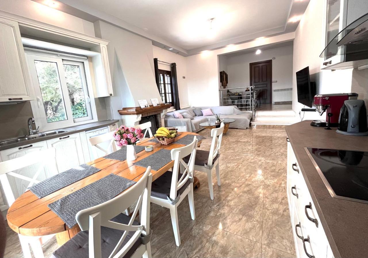 Gkk House Private Swimming Pool Luxury House Villa Skriperon Ngoại thất bức ảnh
