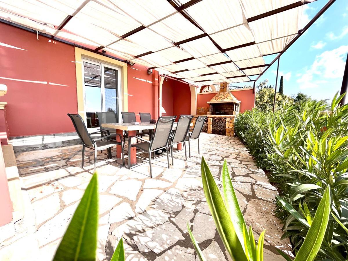 Gkk House Private Swimming Pool Luxury House Villa Skriperon Ngoại thất bức ảnh